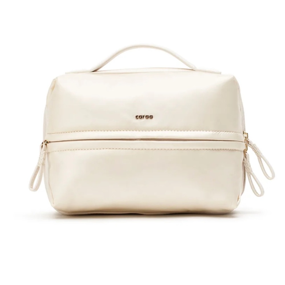 Caraa travel organizer